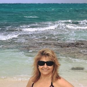 Meet your Posher, Sherry